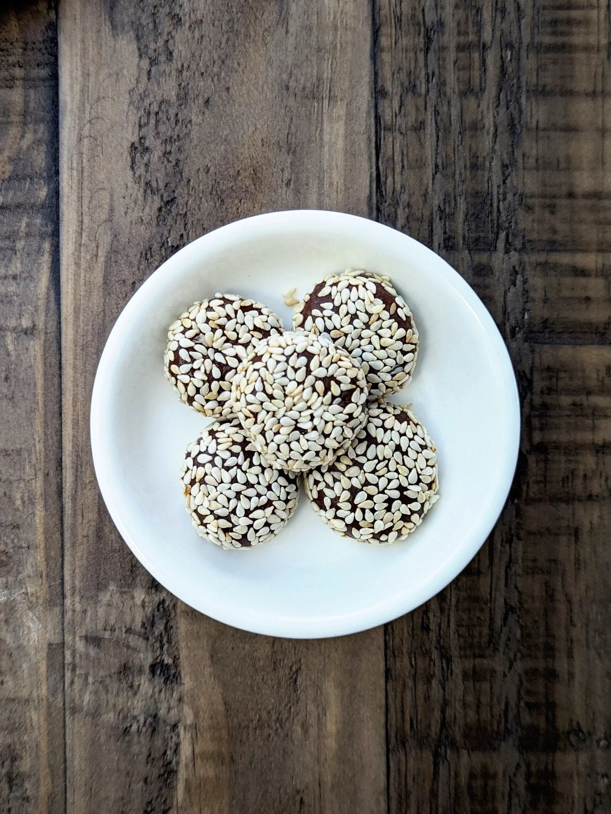 Salted chocolate and tahini mochi bite